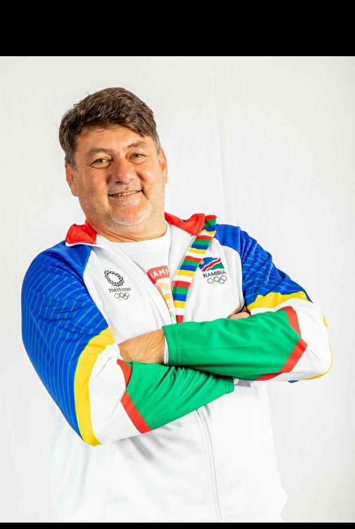Henk-Botha.jpeg